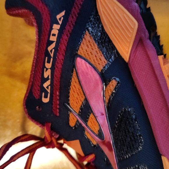 Brooks Cascadia 11 womens trail running shoes size 9 - Picture 10 of 14